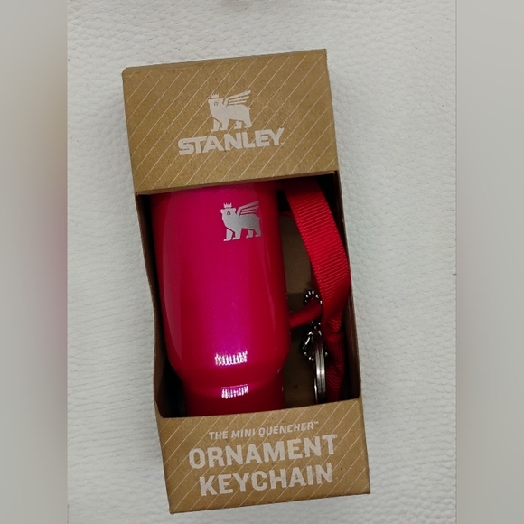 Stanley The Mini Quencher Ornament Keychain in Red Delicious - Picture 6 of 6